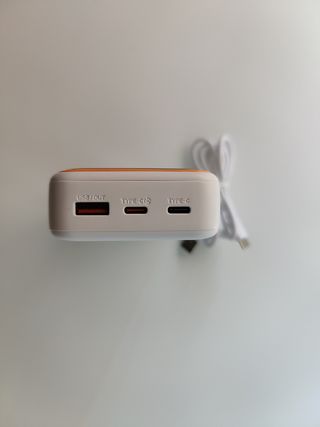 Batería portátil NUEVA con ACCESORIOS