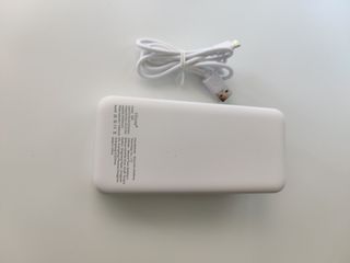 Batería portátil NUEVA con ACCESORIOS