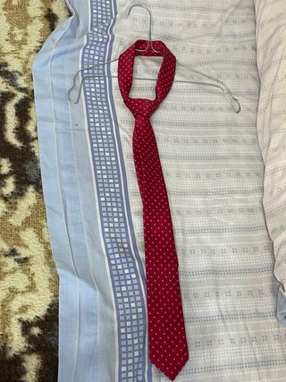 Corbata roja - puntos azules y blancos