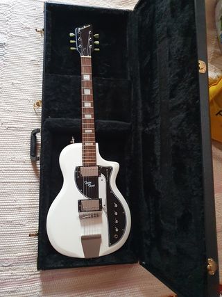 Guitarra Airline blanca