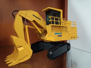 Maqueta Komatsu DEMAG 255
