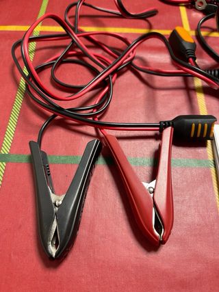 Cargador Yamaha YEC 8 - Baterías 12V