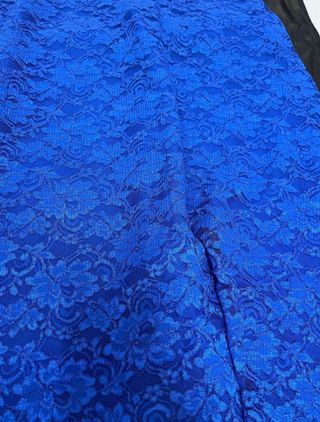 Vestido largo de fiesta color azul de encaje