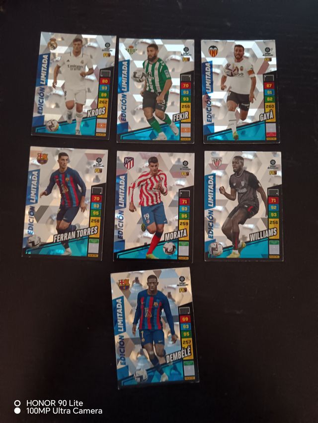 Álbum y 321 cartas + 71 Cartas expeciales - 21/22