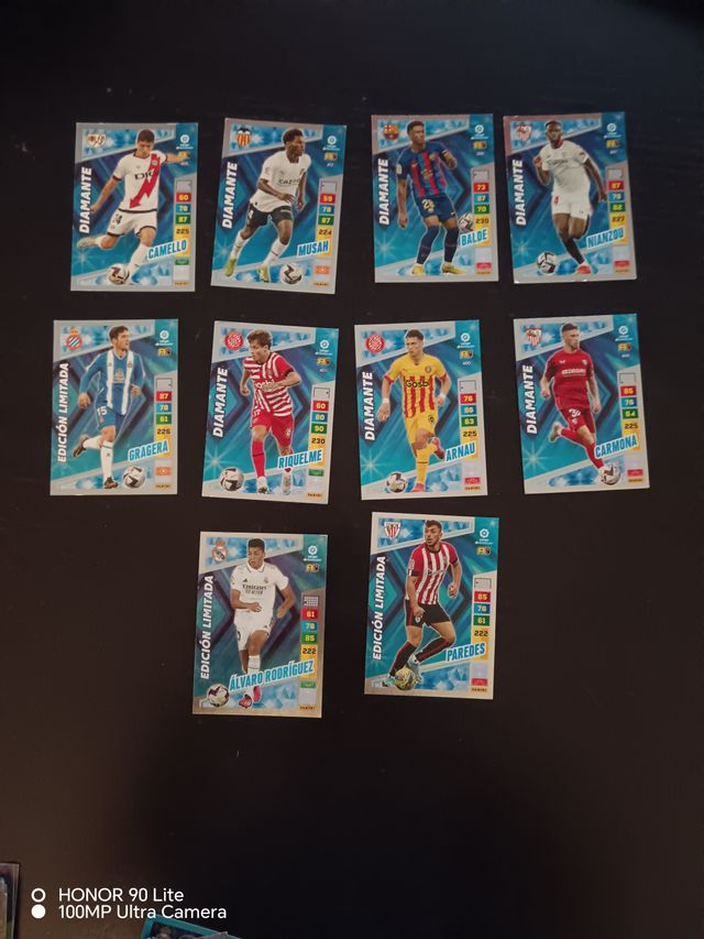 Álbum y 321 cartas + 71 Cartas expeciales - 21/22