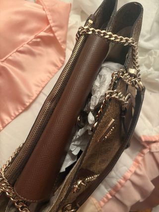 Bolso Guess marrón bandolera