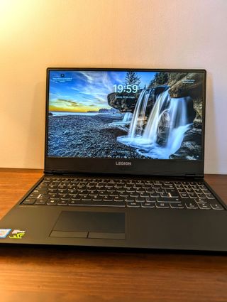 Lenovo Legion Y530 i7 / GTX1050 / 16GB RAM/SSD+HDD