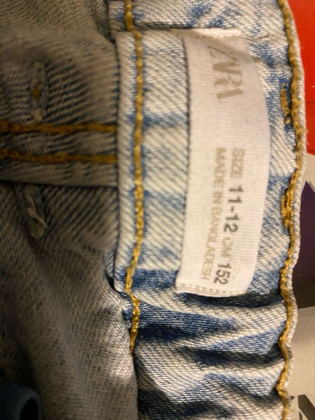 Shorts Zara - Vaqueros con flores