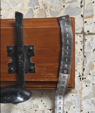 Percha castellana de pared