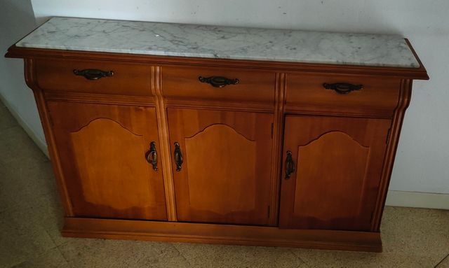 Taquillón madera y mármol