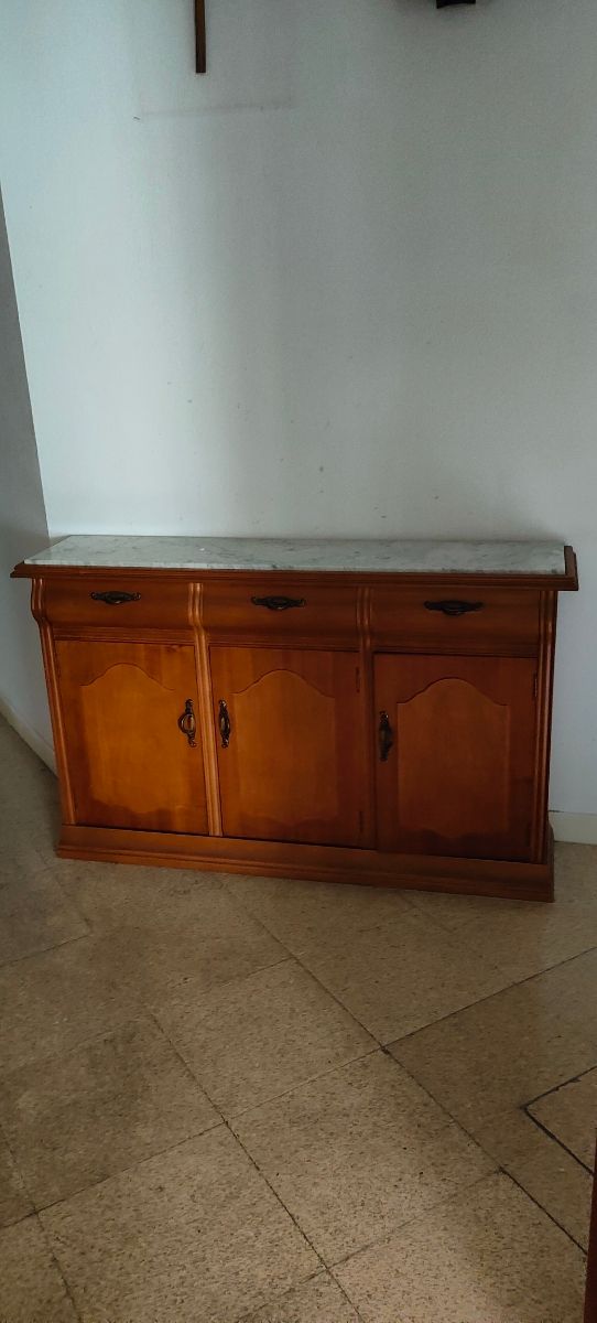 Taquillón madera y mármol