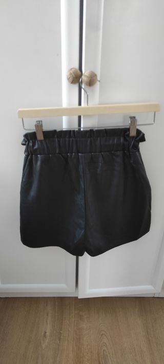 Shorts cuero negros