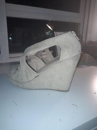 Sandalias cuña beige talla 40