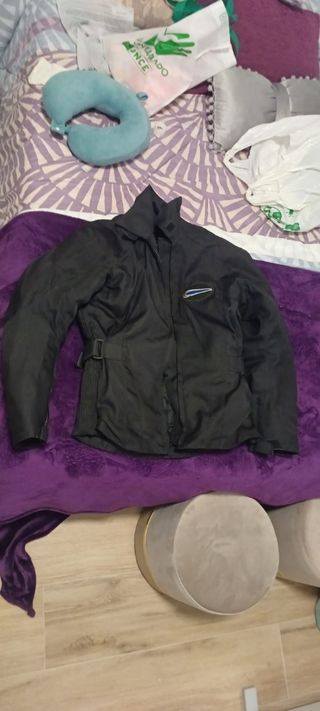 Chaqueta negra moto mujer