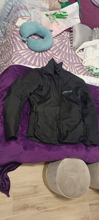 Chaqueta negra moto mujer