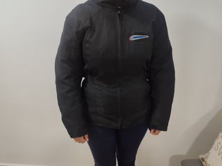 Chaqueta negra moto mujer