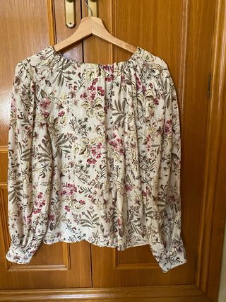 Blusa estampada beige - Talla S