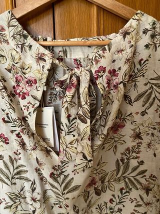 Blusa estampada beige - Talla S