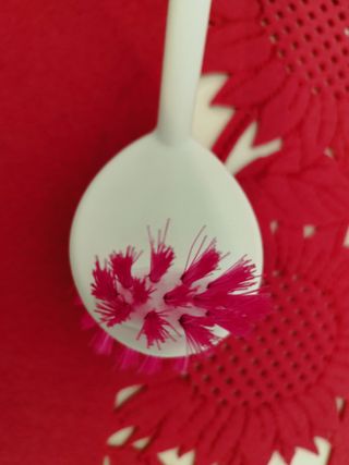 Spazzola per pentole nuova