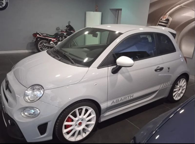 Abarth 695 2022 - foto 1