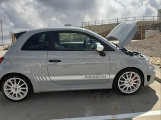 Abarth 695 2022