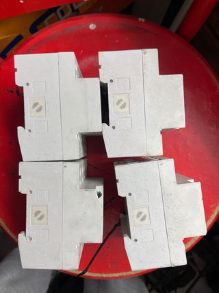 4 Diferenciales Siemens 40A 300mA