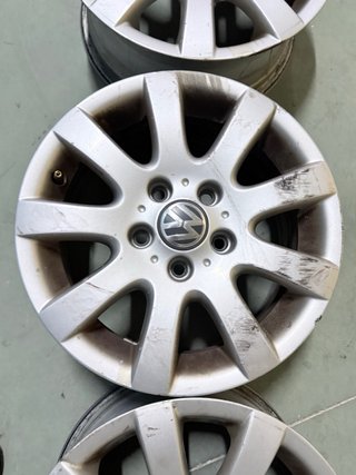 3 Llantas Volkswagen Golf 5