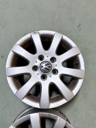 3 Llantas Volkswagen Golf 5