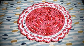 Centrotavola / centrino all'uncinetto