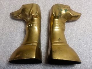 Antiguas figuras de latón.