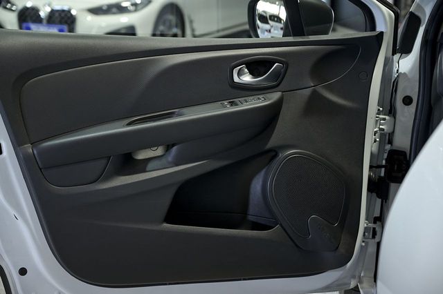 Renault Clio   Business dCi 55kW 75CV 18