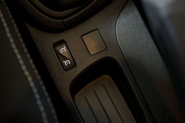 Renault Clio   Business dCi 55kW 75CV 18