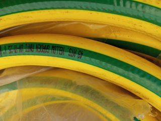 MANGUERA FLEXIBLE YELLOW GARDEN 25X32  50 metros.
