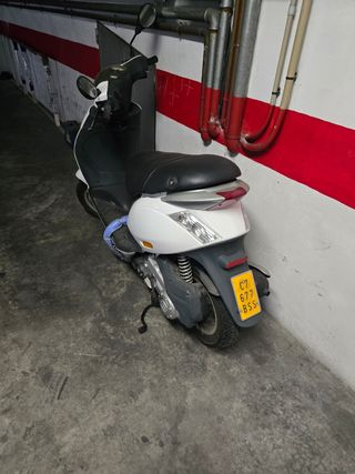 Piaggio Zip blanca 50cc