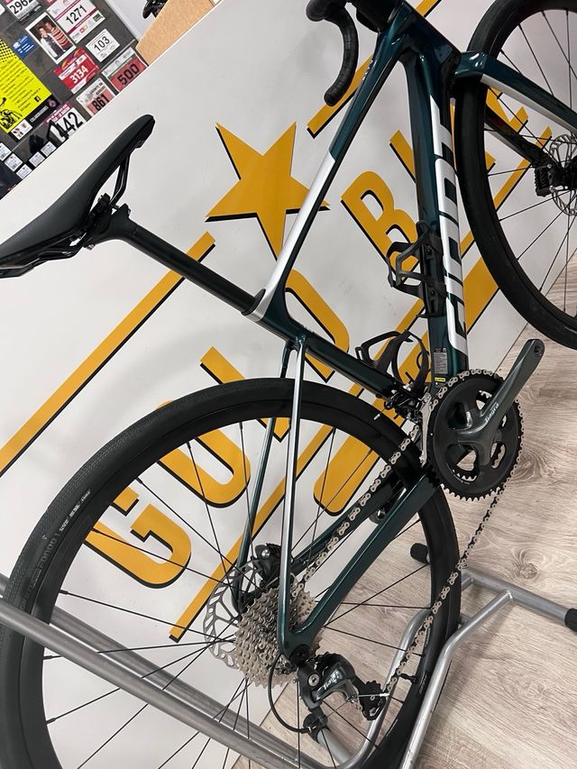 Bicicleta GIANT DEFY ADVANCED 3