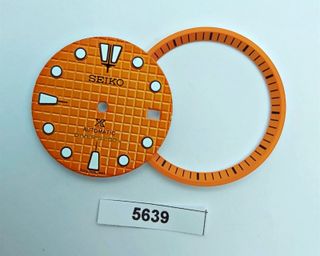 SEIKO PROSPEX NARANJA WAFFLE DIAL 7002 7000