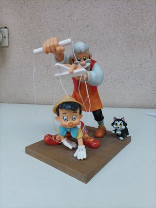 Pinocchio, Geppetto e Figaro (statue, ENESCO)