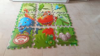 Alfombra puzzle dinosaurios 90x90cm
