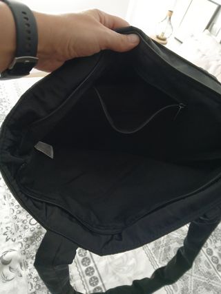 Bolso negro acolchado medidas 35 x 43