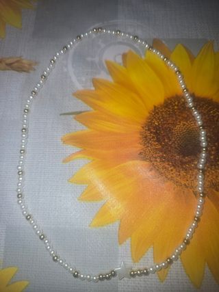 Collar perlas dorado-blanco