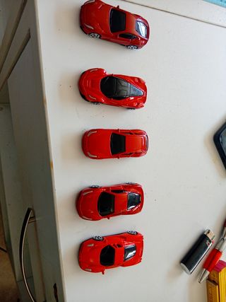 5 Macchinine Ferrari in scala 1/16 marca Maisto