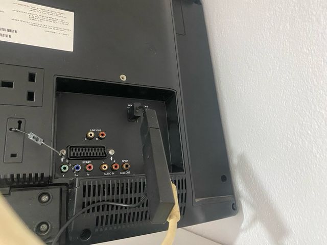 TV OKI 32" - Modelo V26A H