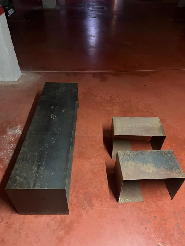 Mesas metalicas - 3 piezas medidas 1,60 x 45 x45-