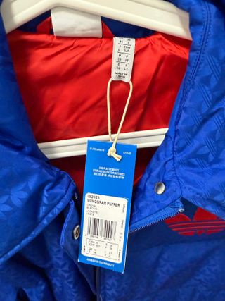 Monogram Puffer Azul eléctrico Adidas
