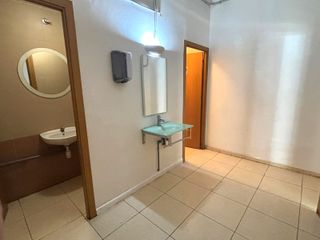 ALQUILER DE lOCAL COMERCIAL EN CARDEDEU