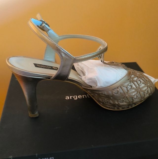 Zapatos Argenta dorados fiesta
