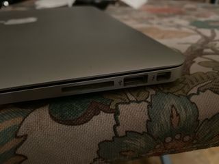 MacBook Air 13" 2017 - 8GB RAM
Ssd 128...A1466