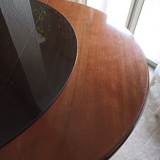 Mesa redonda de camilla vestida y tapete cristal