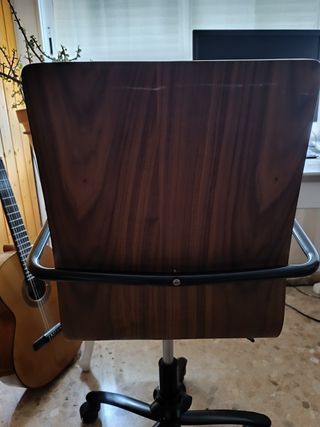 Silla de escritorio con ruedas – diseño moderno