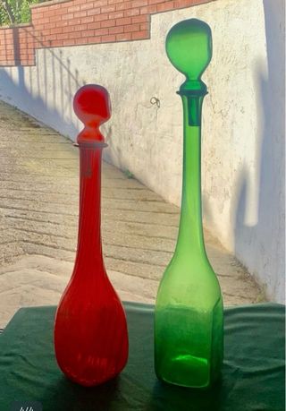 Jarrón Verde Alto - Cristal Rojo Rubi